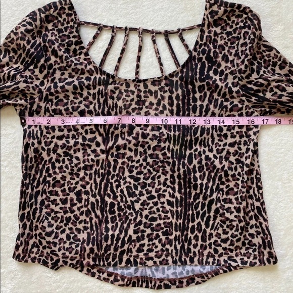 NWT Material Girl Active Animal Print 3/4 Sleeve Relaxed Crop Top Juniors Small - Picture 4 of 5